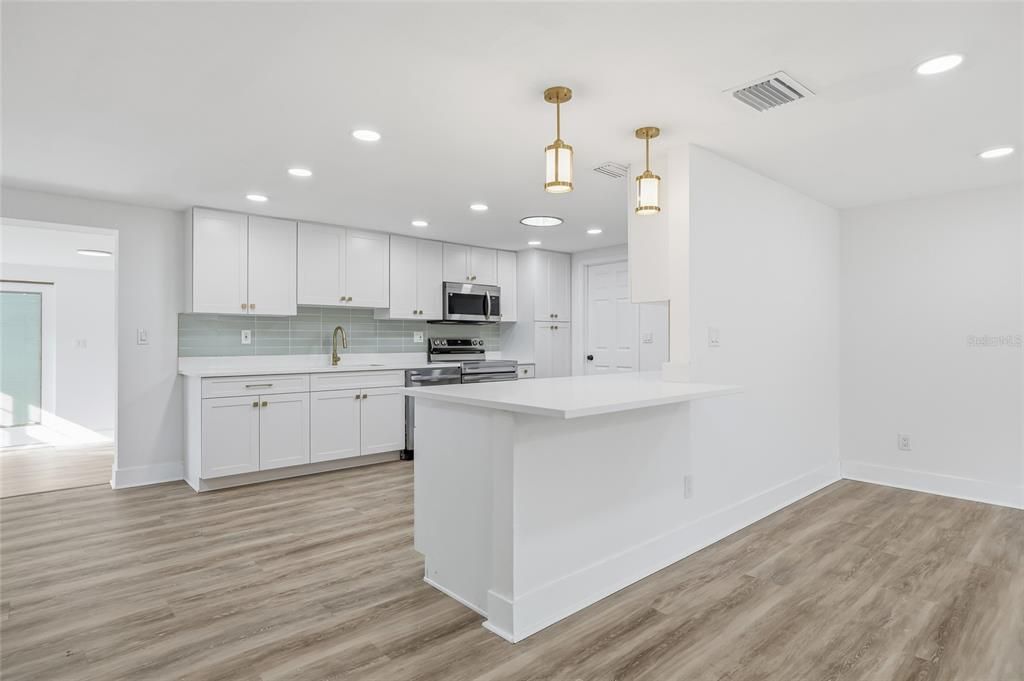 待售: $399,900 (3 贝兹, 2 浴室, 1692 平方英尺)