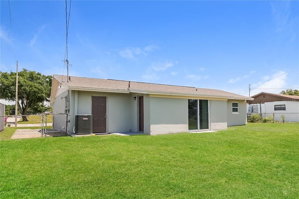 For Rent: $1,985 (4 beds, 2 baths, 1581 Square Feet)