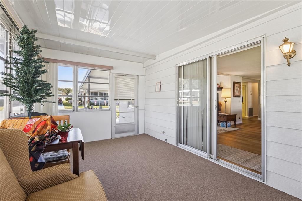 For Sale: $142,500 (2 beds, 2 baths, 1370 Square Feet)