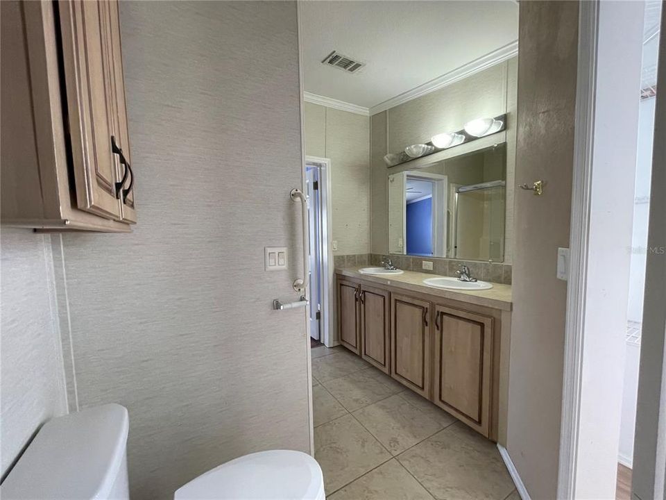 For Sale: $315,000 (3 beds, 2 baths, 1620 Square Feet)