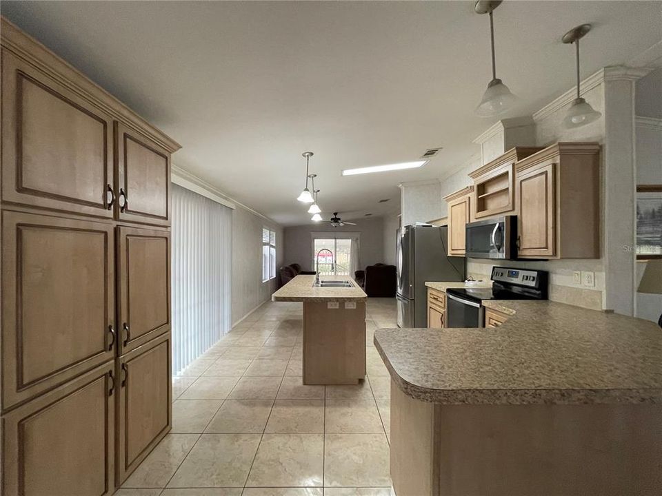 For Sale: $315,000 (3 beds, 2 baths, 1620 Square Feet)