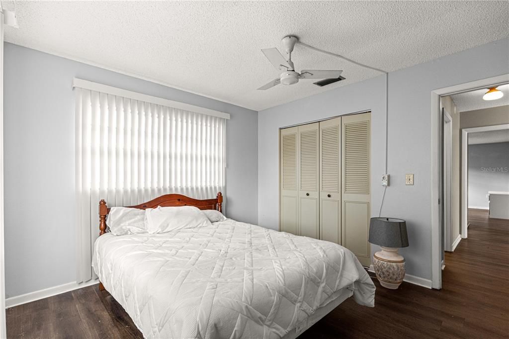 На продажу: $209,000 (2 спален, 2 ванн, 1374 Квадратных фут)