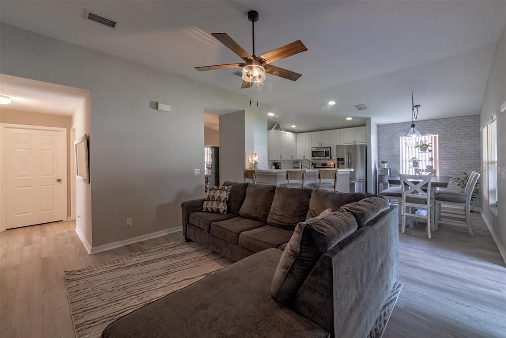 待售: $340,000 (3 贝兹, 2 浴室, 1540 平方英尺)