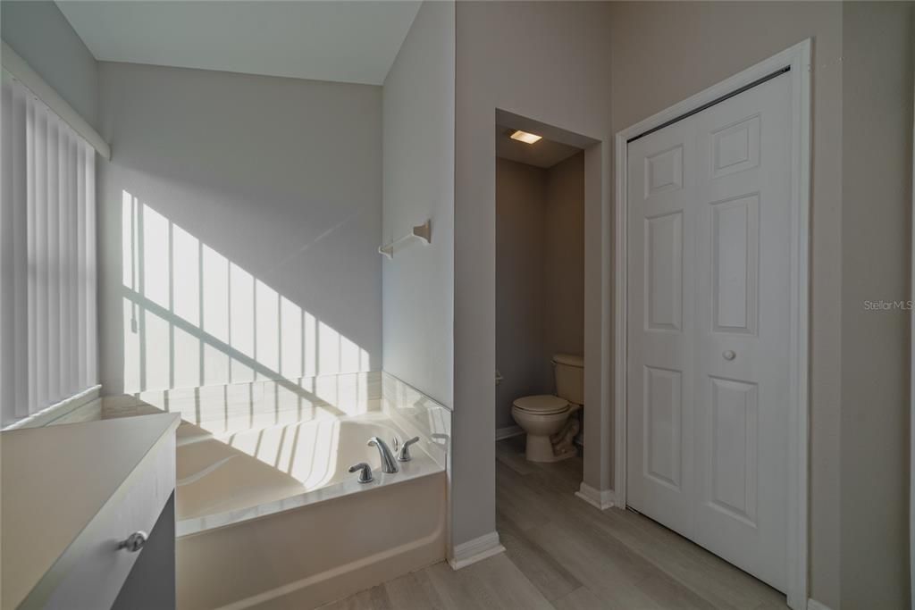 待售: $340,000 (3 贝兹, 2 浴室, 1540 平方英尺)