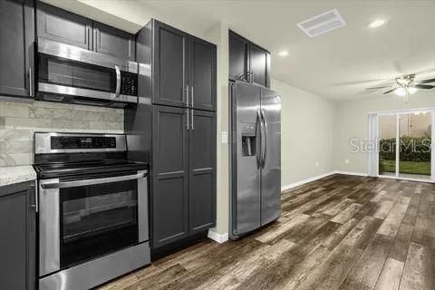 For Rent: $1,500 (1 beds, 1 baths, 765 Square Feet)