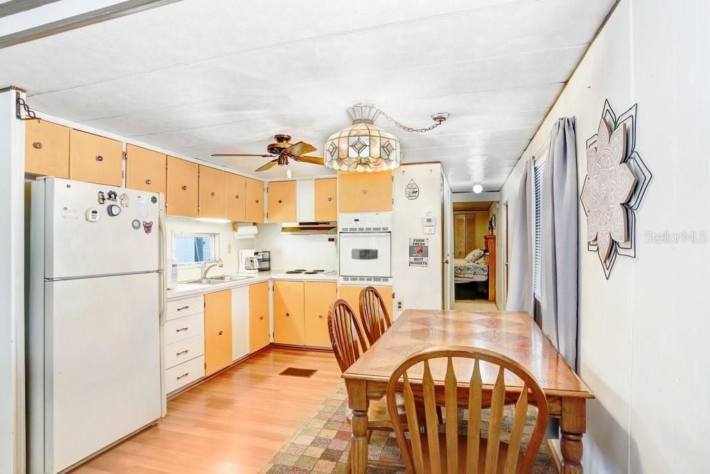 待售: $94,900 (3 贝兹, 2 浴室, 672 平方英尺)