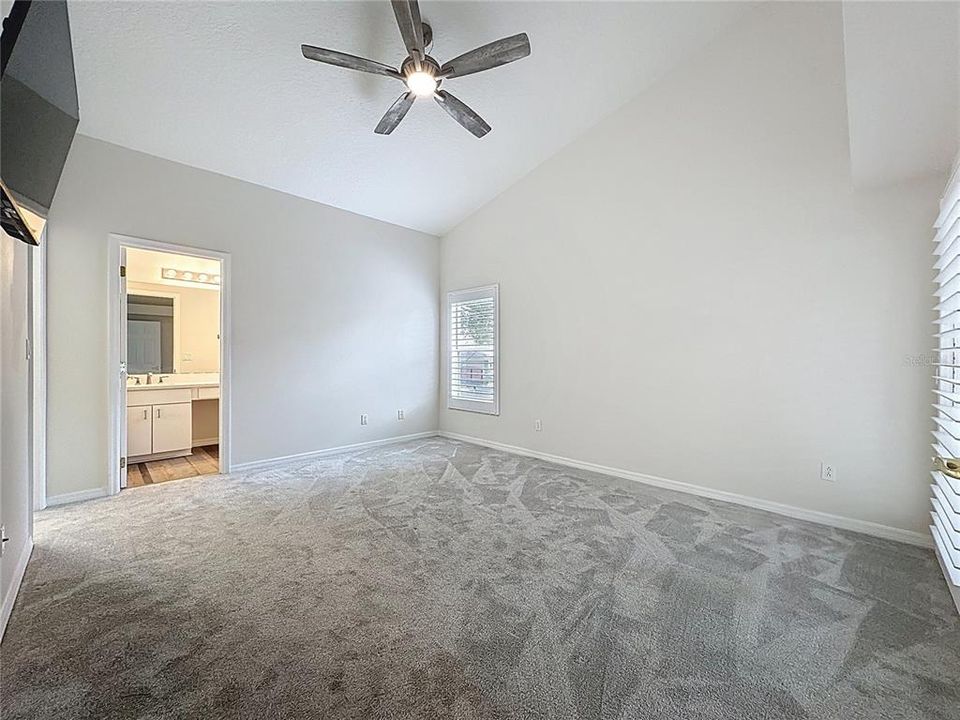 For Sale: $365,000 (2 beds, 2 baths, 1422 Square Feet)