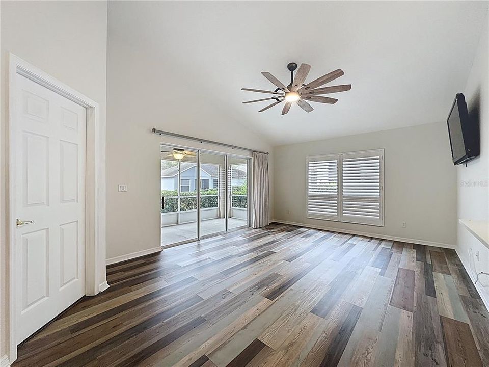 For Sale: $365,000 (2 beds, 2 baths, 1422 Square Feet)