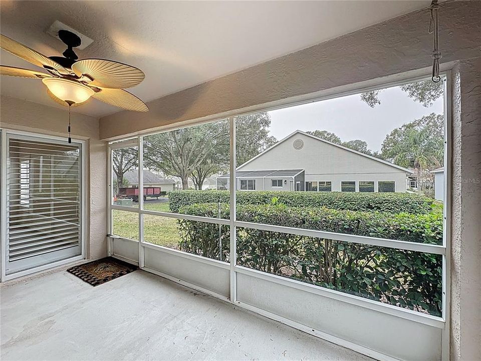 For Sale: $365,000 (2 beds, 2 baths, 1422 Square Feet)