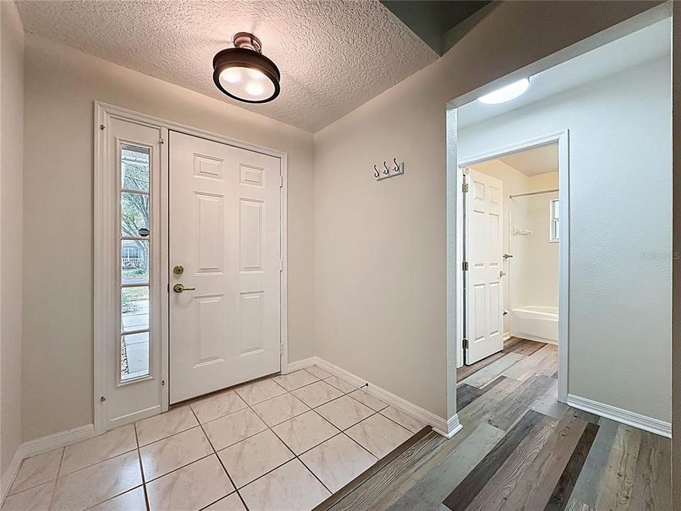 For Sale: $365,000 (2 beds, 2 baths, 1422 Square Feet)