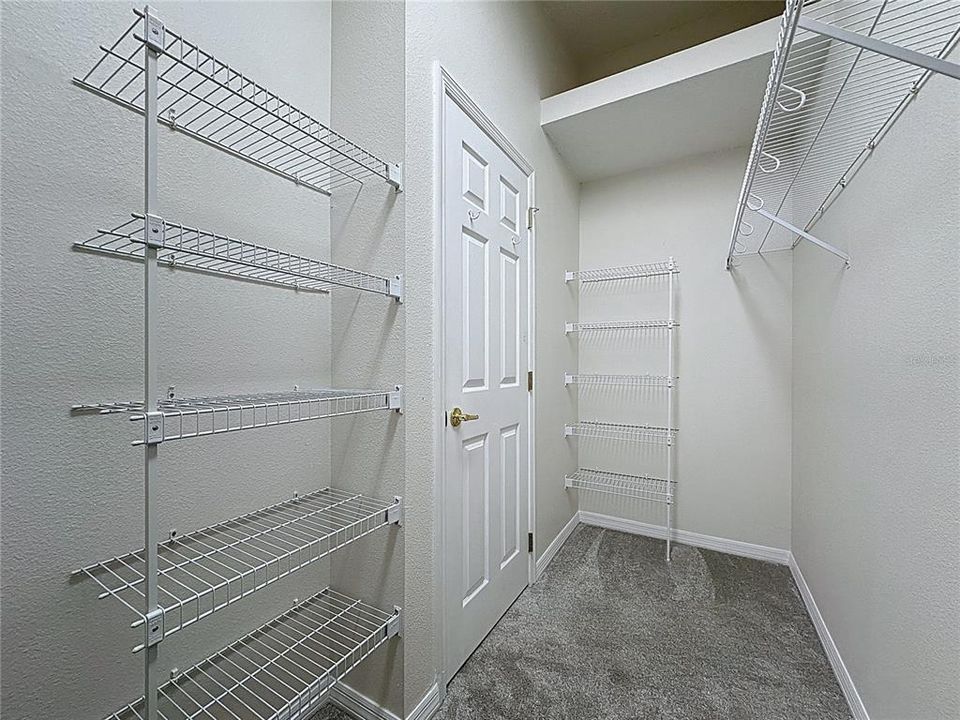 For Sale: $365,000 (2 beds, 2 baths, 1422 Square Feet)