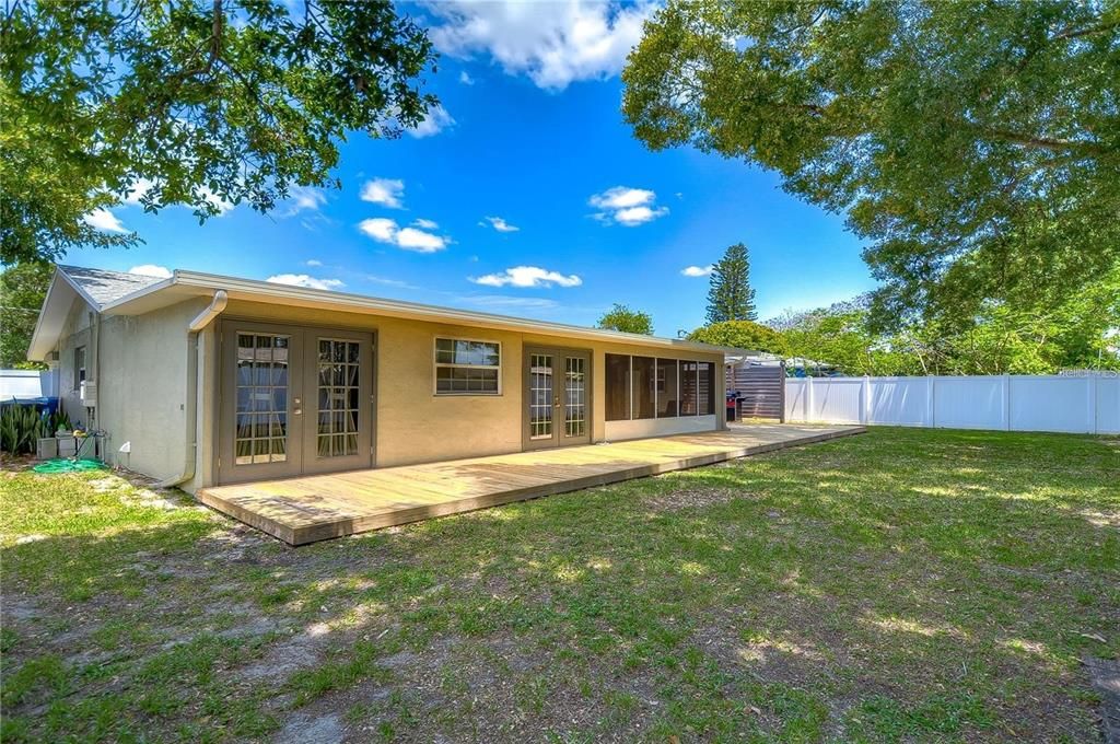 For Rent: $3,200 (3 beds, 2 baths, 1614 Square Feet)