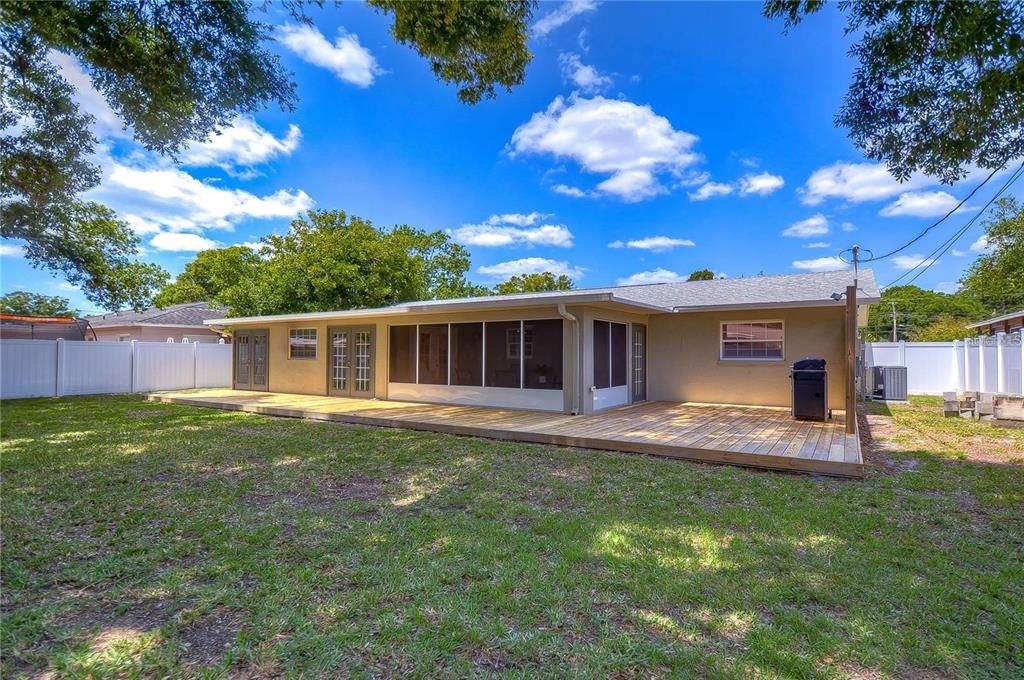 For Rent: $3,200 (3 beds, 2 baths, 1614 Square Feet)