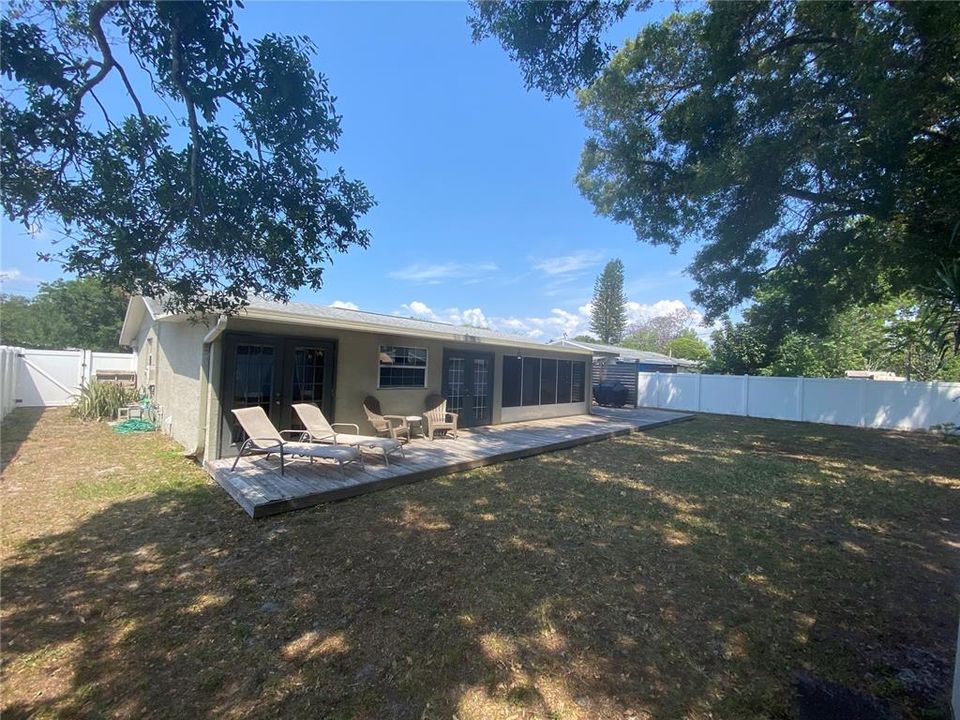 出租: $3,200 (3 贝兹, 2 浴室, 1614 平方英尺)