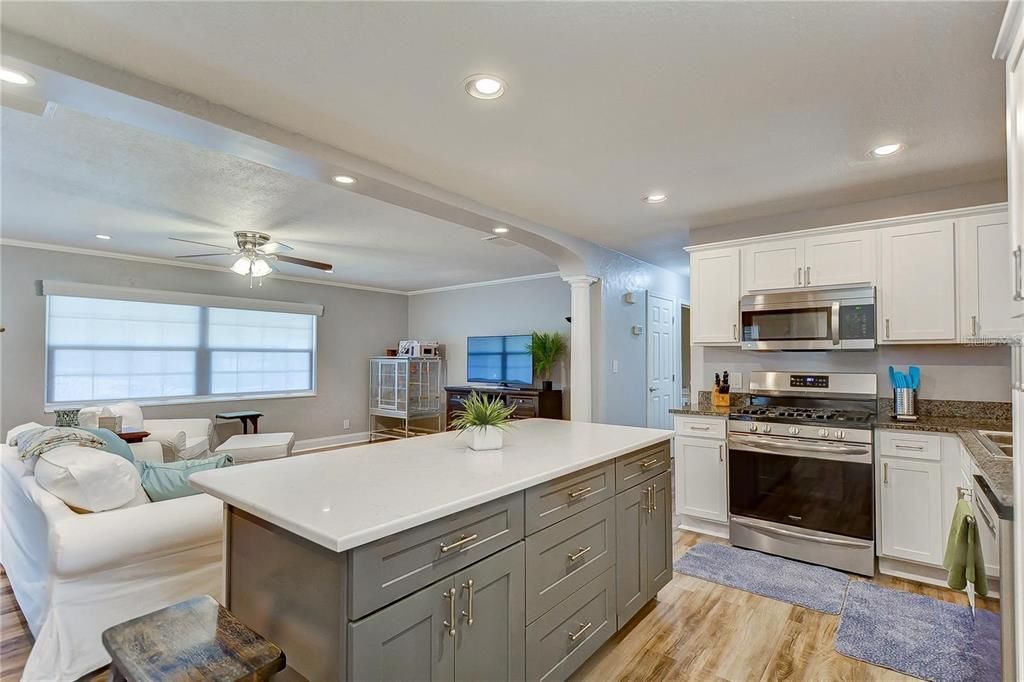 For Rent: $3,200 (3 beds, 2 baths, 1614 Square Feet)