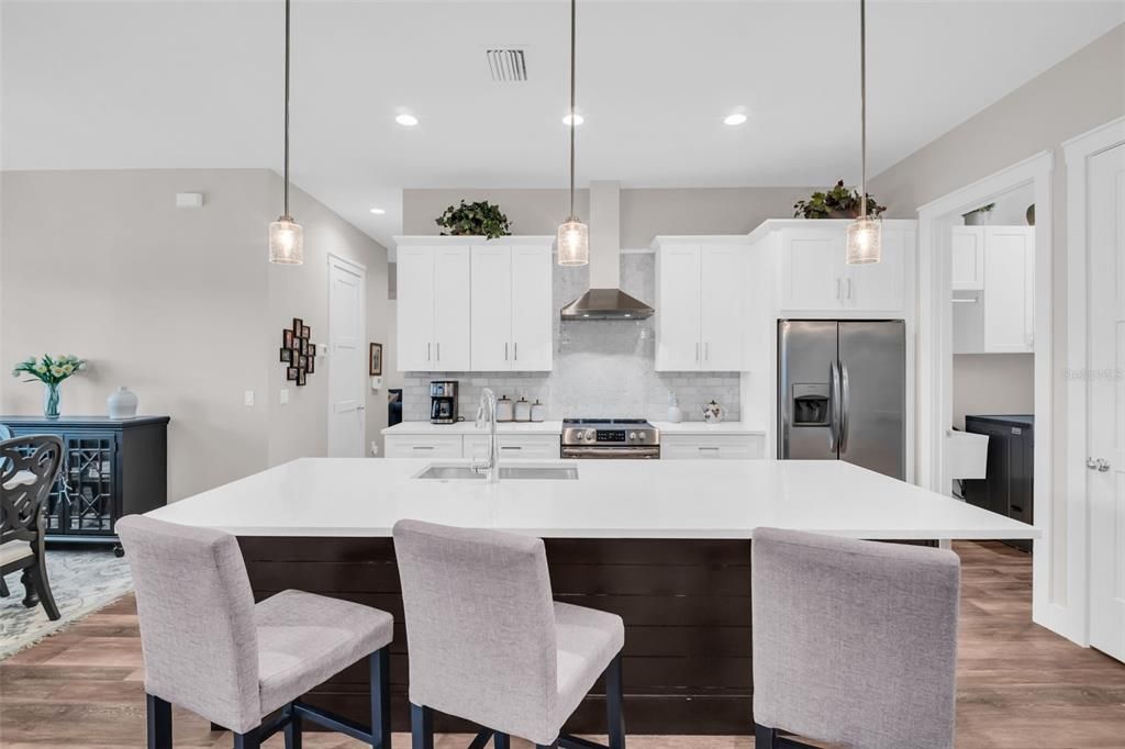 待售: $775,000 (3 贝兹, 2 浴室, 2093 平方英尺)