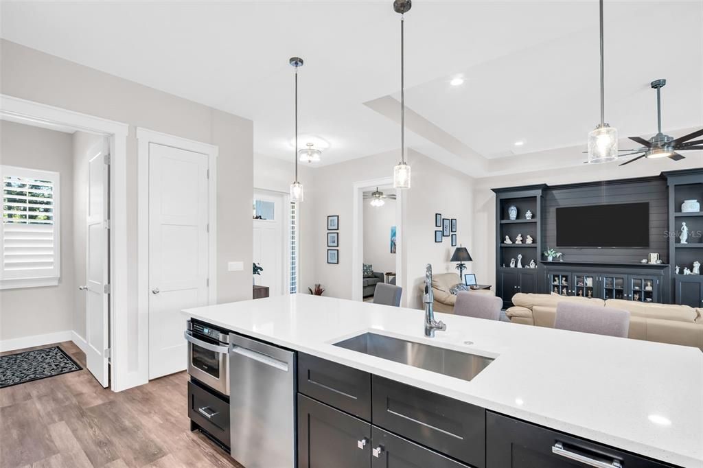 待售: $775,000 (3 贝兹, 2 浴室, 2093 平方英尺)