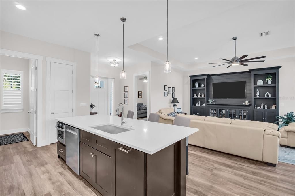 待售: $775,000 (3 贝兹, 2 浴室, 2093 平方英尺)