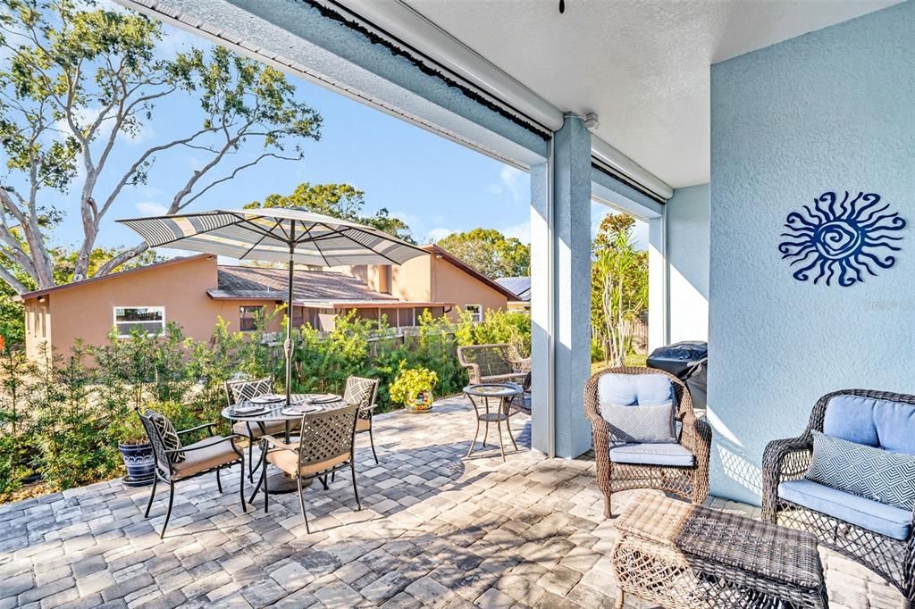 待售: $775,000 (3 贝兹, 2 浴室, 2093 平方英尺)