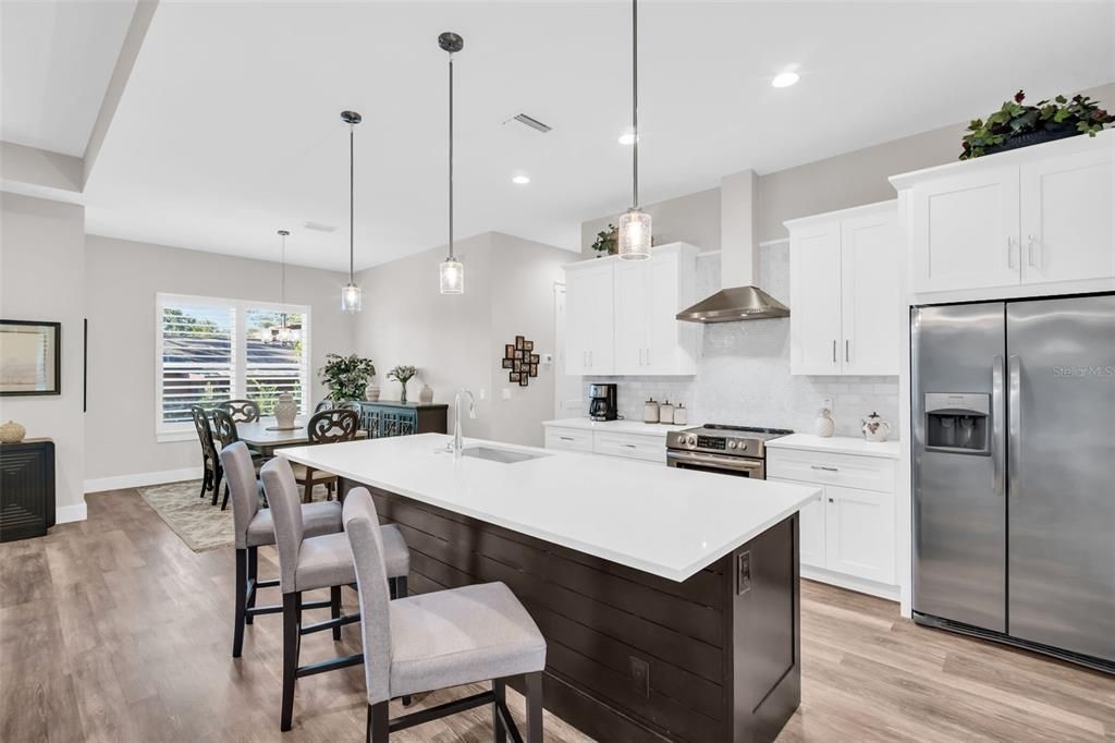 待售: $775,000 (3 贝兹, 2 浴室, 2093 平方英尺)