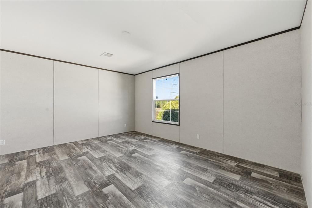 For Sale: $255,000 (3 beds, 2 baths, 1512 Square Feet)