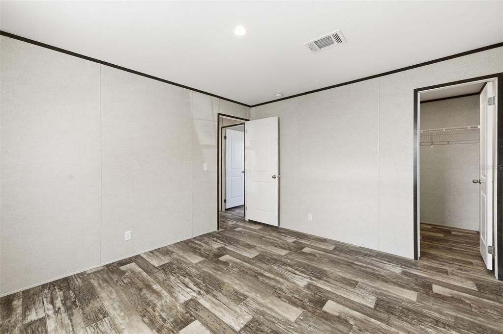 For Sale: $255,000 (3 beds, 2 baths, 1512 Square Feet)