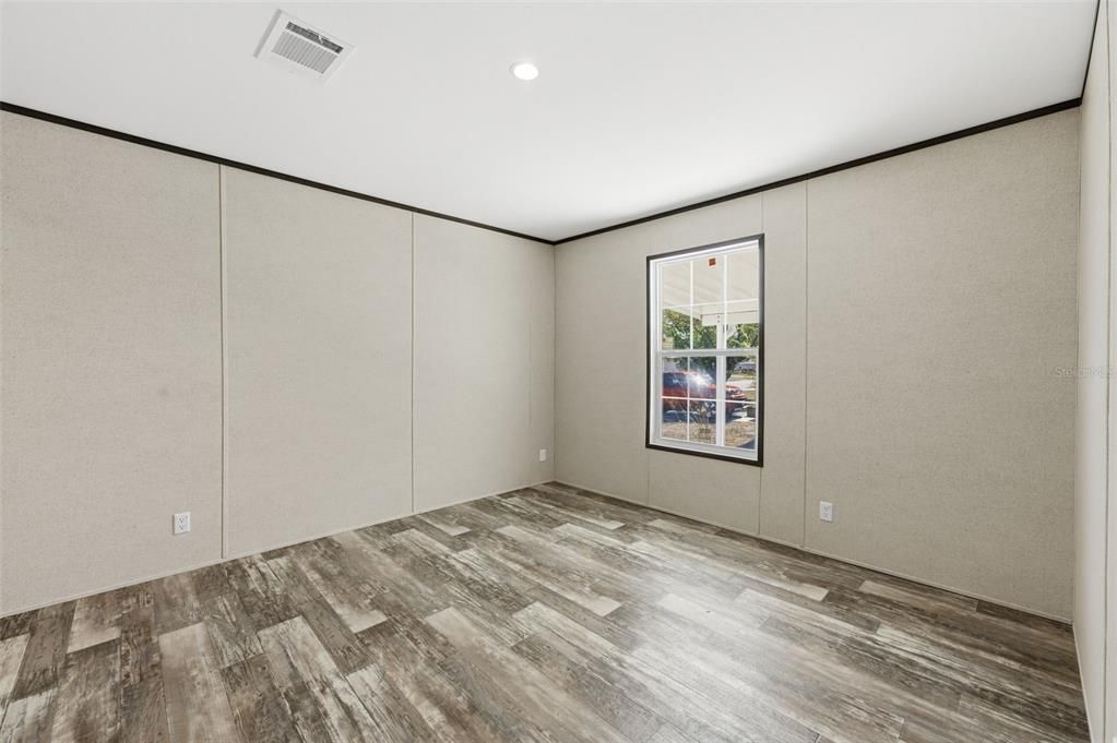 For Sale: $255,000 (3 beds, 2 baths, 1512 Square Feet)