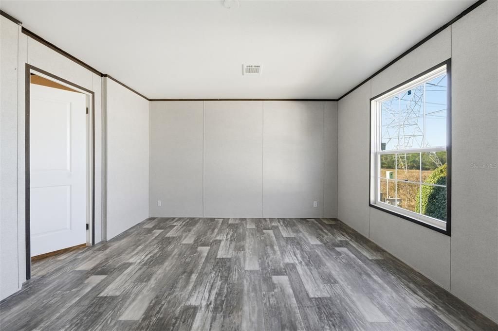 For Sale: $255,000 (3 beds, 2 baths, 1512 Square Feet)