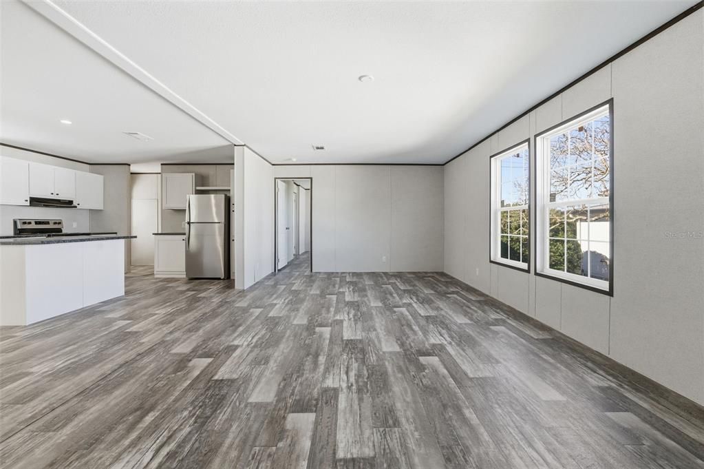 For Sale: $255,000 (3 beds, 2 baths, 1512 Square Feet)