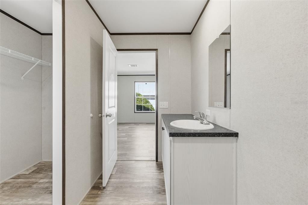 For Sale: $255,000 (3 beds, 2 baths, 1512 Square Feet)