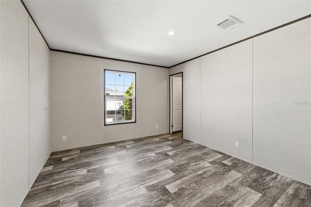 For Sale: $255,000 (3 beds, 2 baths, 1512 Square Feet)