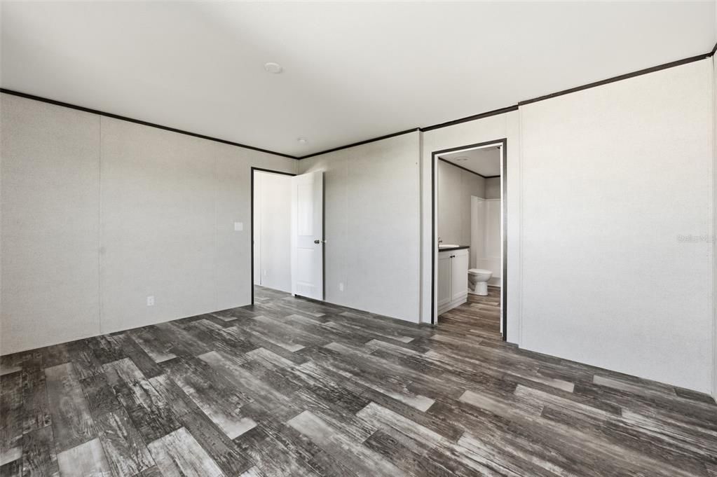 For Sale: $255,000 (3 beds, 2 baths, 1512 Square Feet)