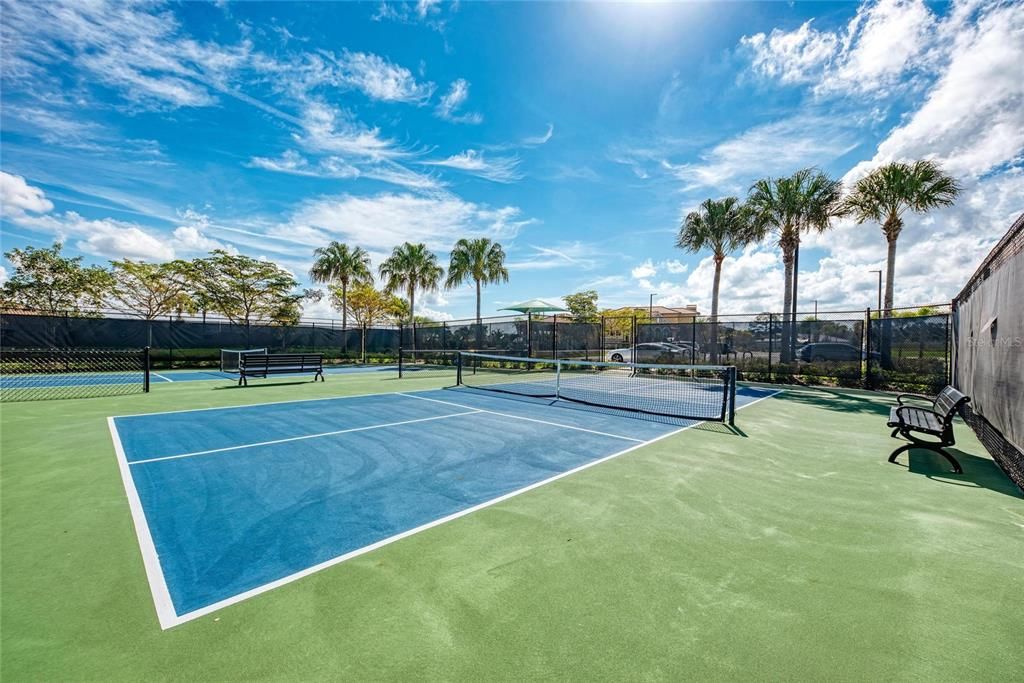 For Sale: $364,900 (2 beds, 2 baths, 1432 Square Feet)