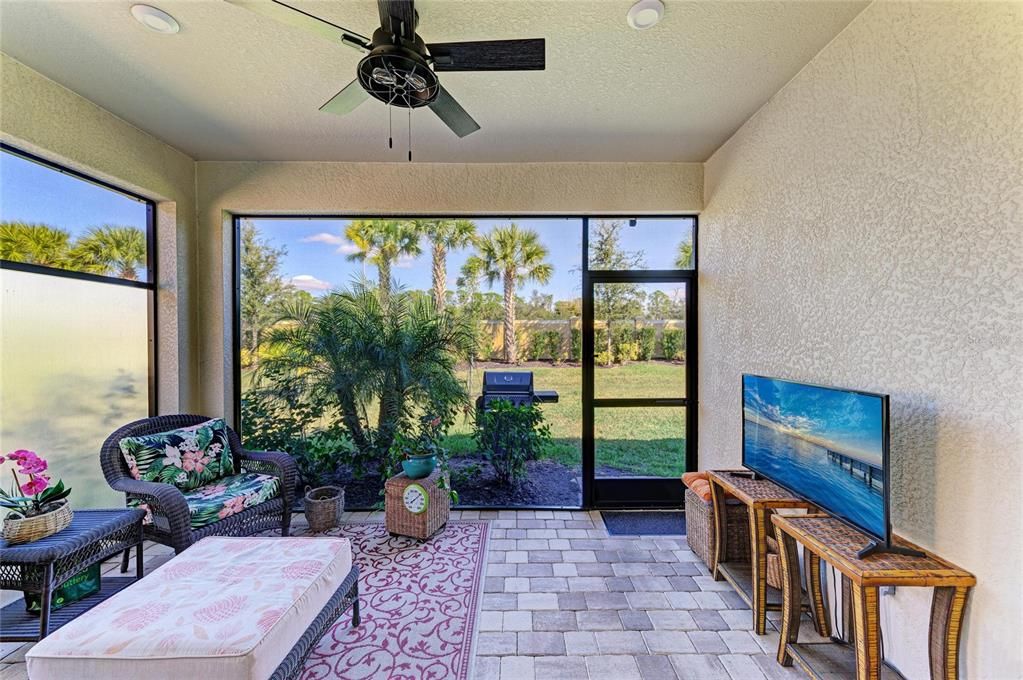 For Sale: $364,900 (2 beds, 2 baths, 1432 Square Feet)