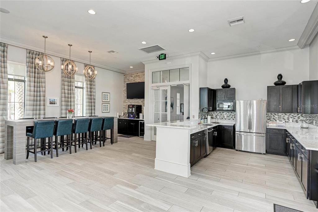 For Sale: $364,900 (2 beds, 2 baths, 1432 Square Feet)