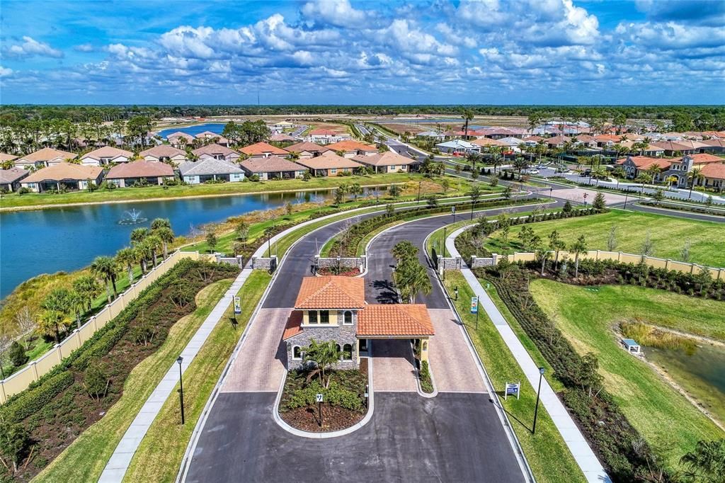 For Sale: $364,900 (2 beds, 2 baths, 1432 Square Feet)