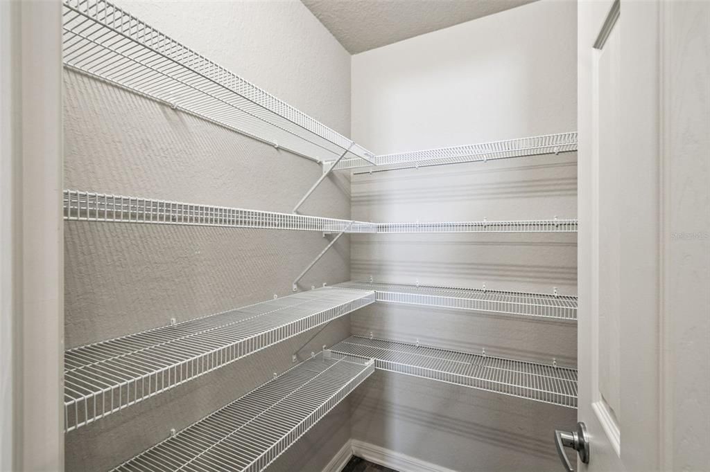 For Sale: $325,000 (3 beds, 2 baths, 1546 Square Feet)