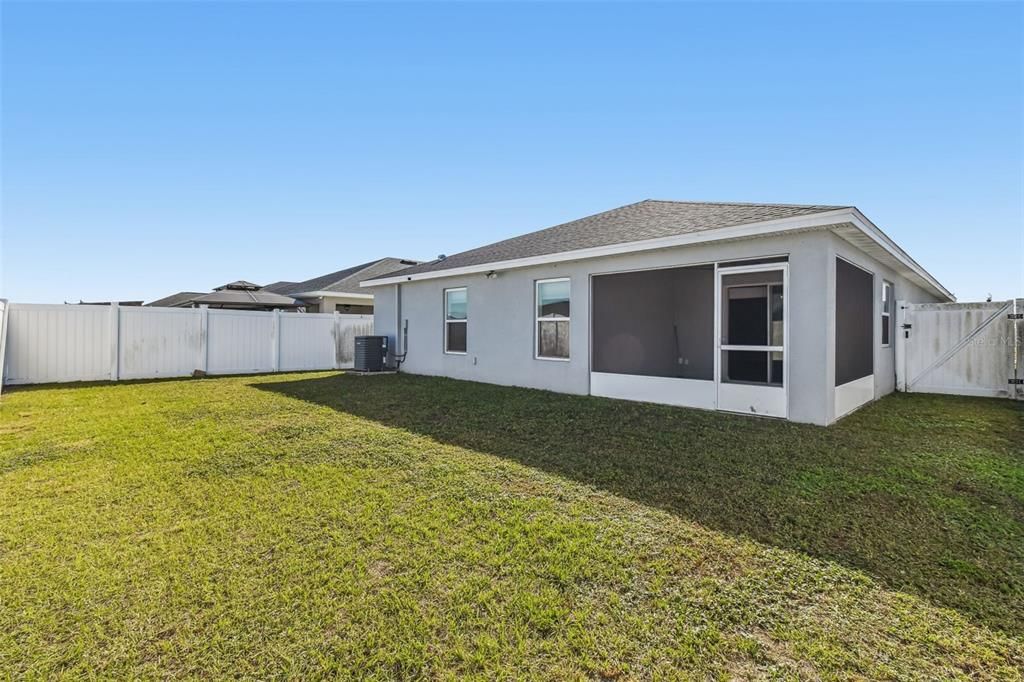 For Sale: $325,000 (3 beds, 2 baths, 1546 Square Feet)