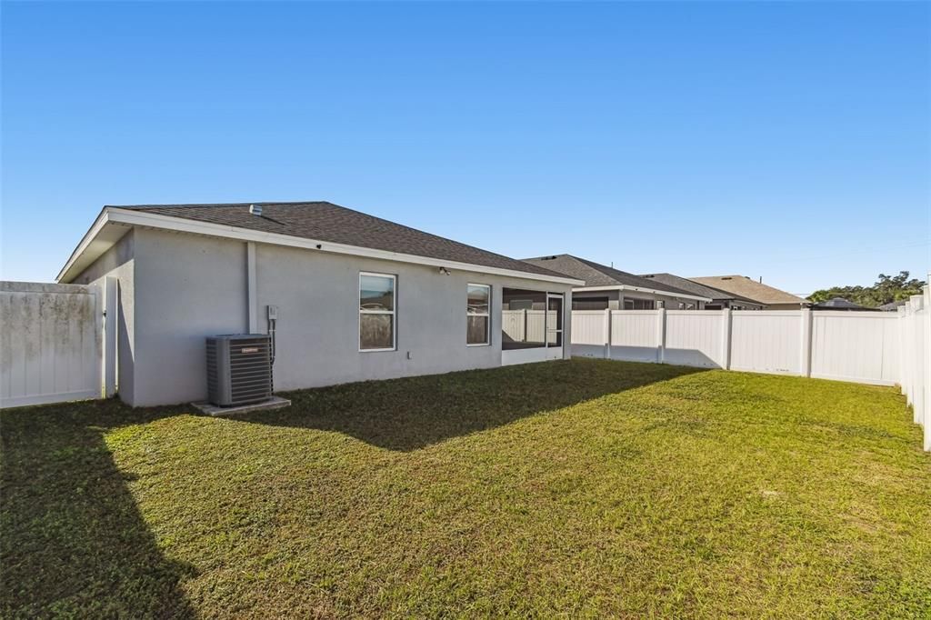 For Sale: $325,000 (3 beds, 2 baths, 1546 Square Feet)