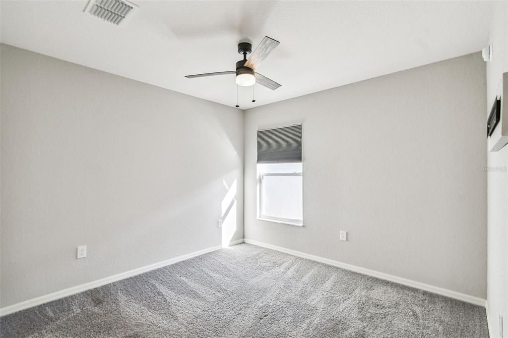 For Sale: $325,000 (3 beds, 2 baths, 1546 Square Feet)