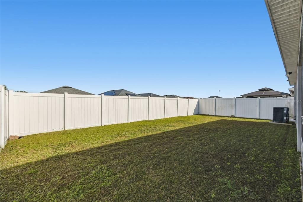 For Sale: $325,000 (3 beds, 2 baths, 1546 Square Feet)