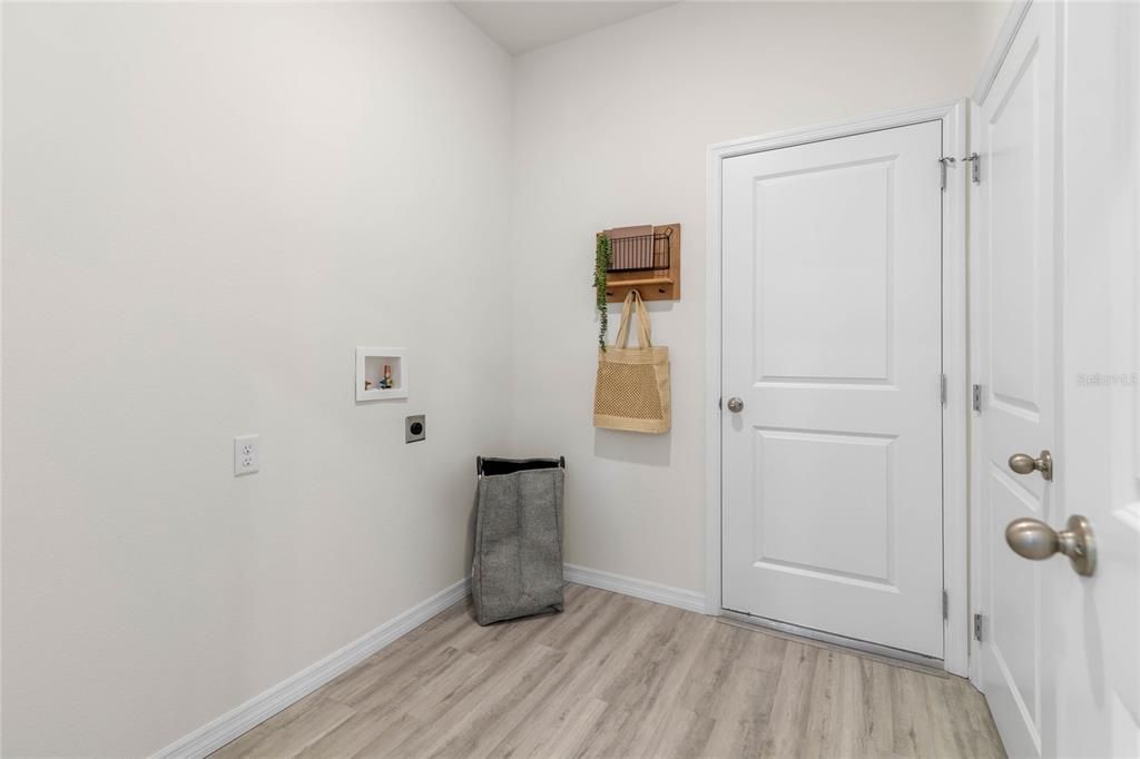 For Sale: $607,990 (4 beds, 3 baths, 2361 Square Feet)