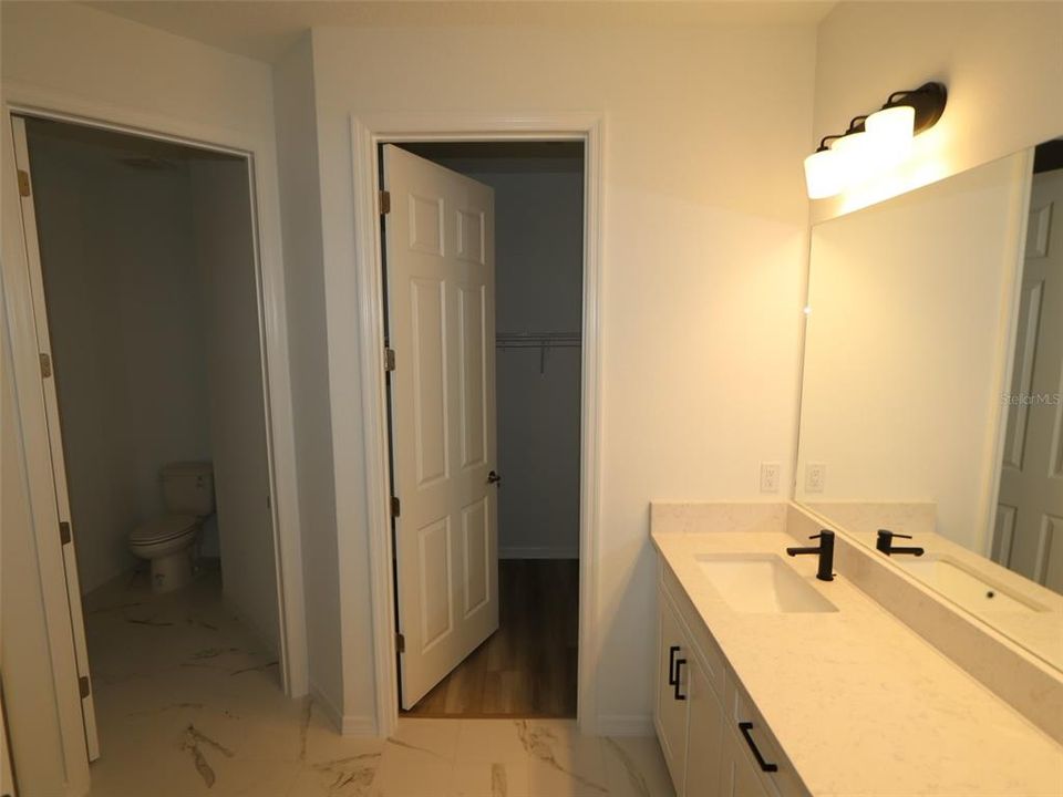 En Venta: $397,999 (2 camas, 2 baños, 1671 Pies cuadrados)