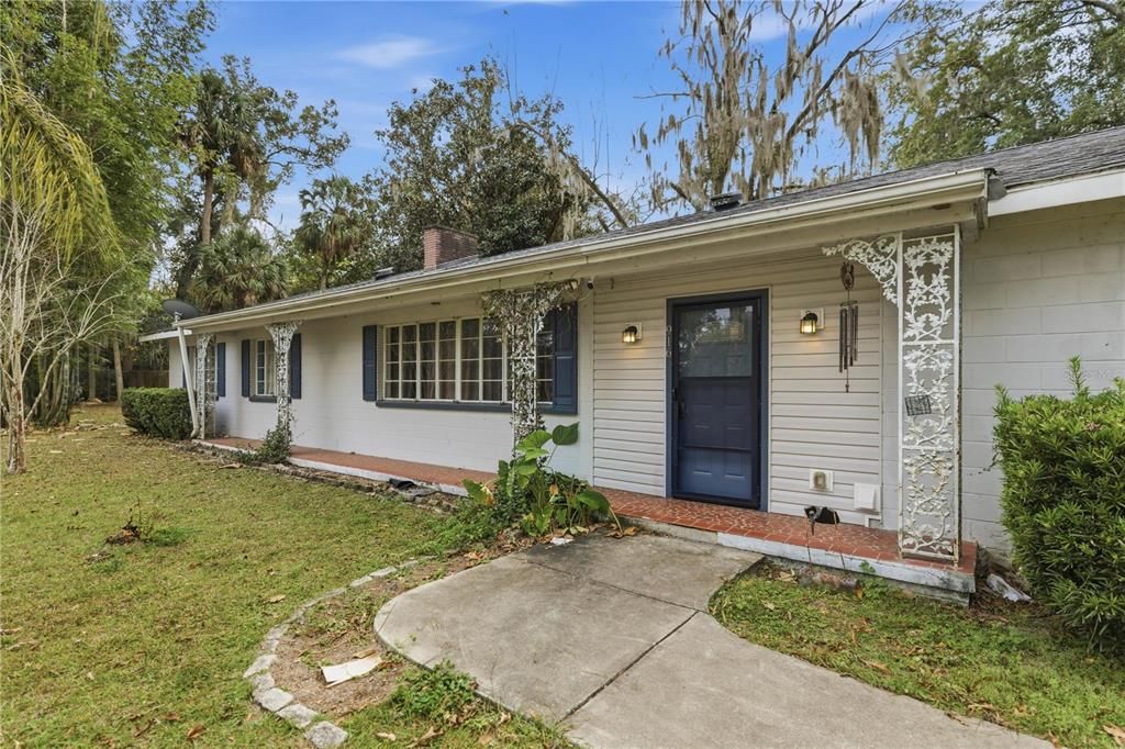 For Sale: $375,000 (4 beds, 2 baths, 2376 Square Feet)