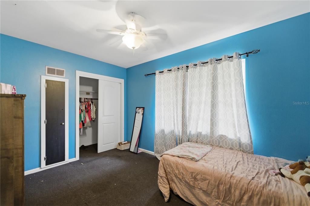 For Sale: $375,000 (4 beds, 2 baths, 2376 Square Feet)