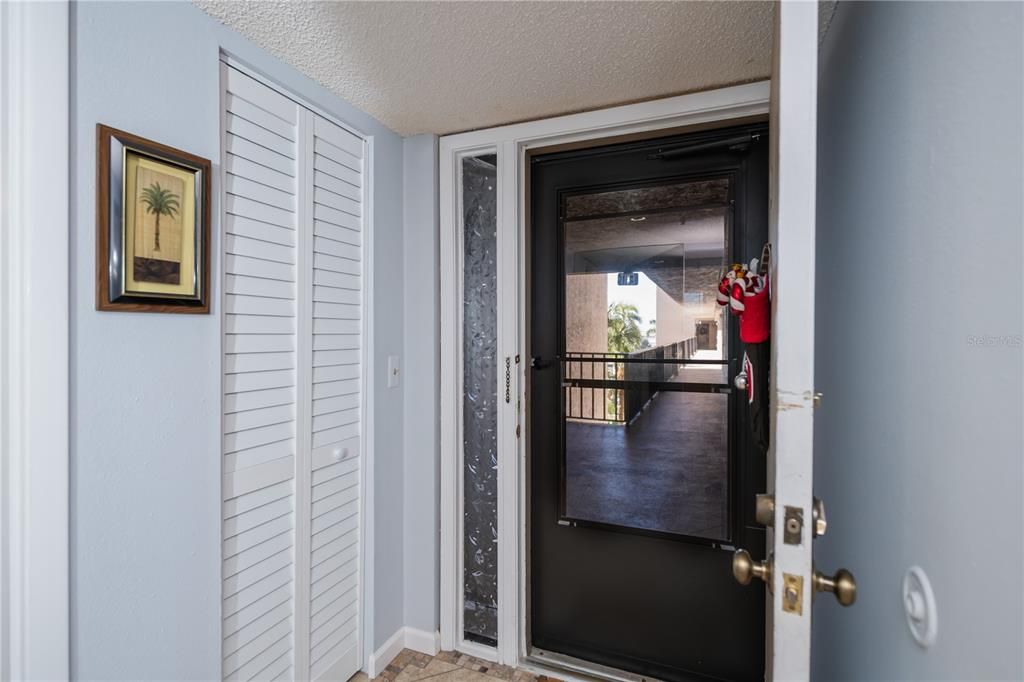 For Sale: $700,000 (2 beds, 2 baths, 1367 Square Feet)