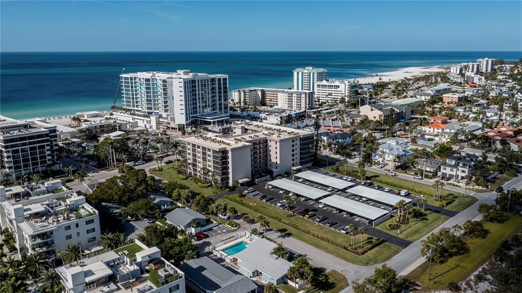 For Sale: $700,000 (2 beds, 2 baths, 1367 Square Feet)