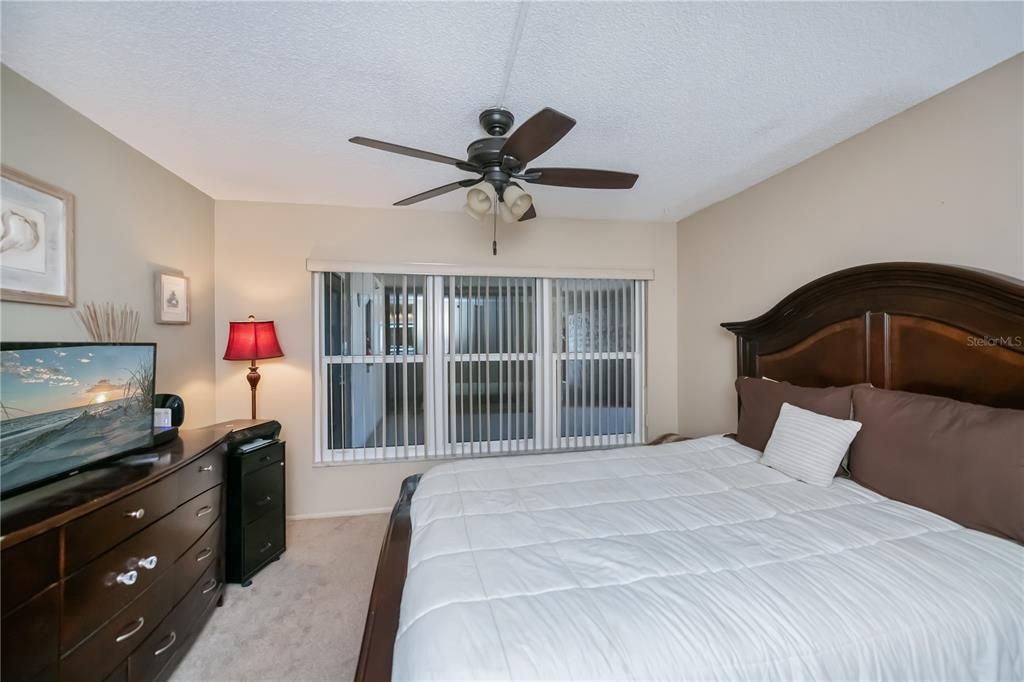 For Sale: $700,000 (2 beds, 2 baths, 1367 Square Feet)