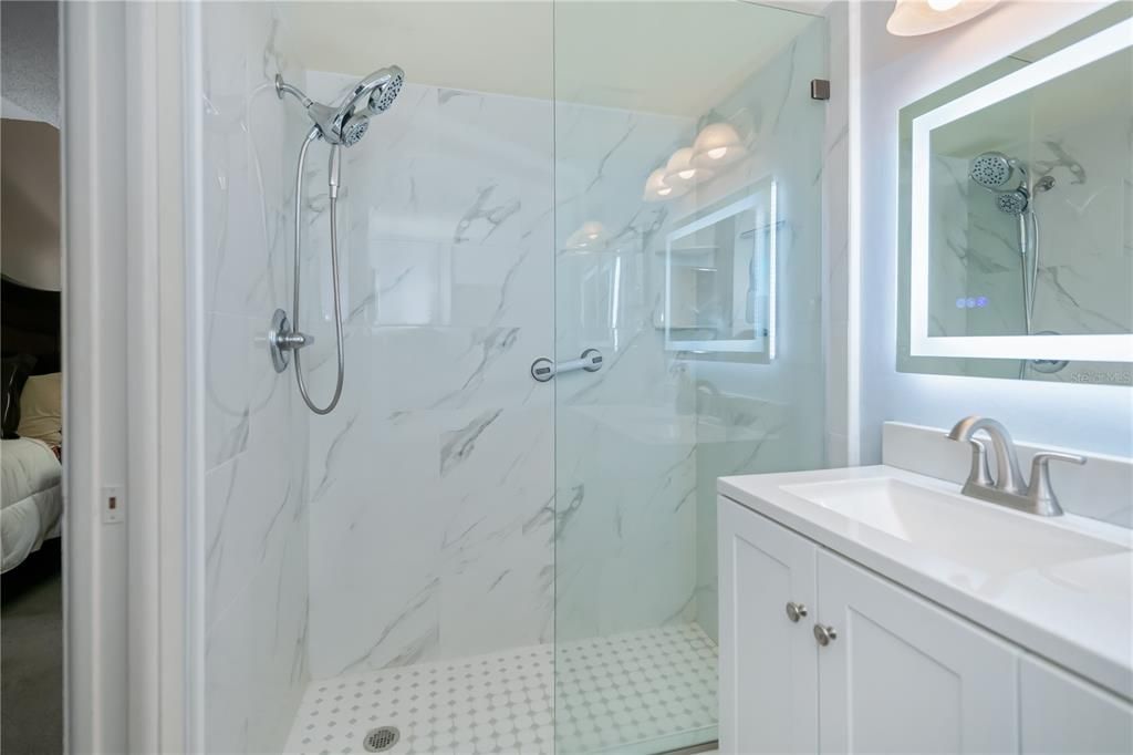 For Sale: $700,000 (2 beds, 2 baths, 1367 Square Feet)