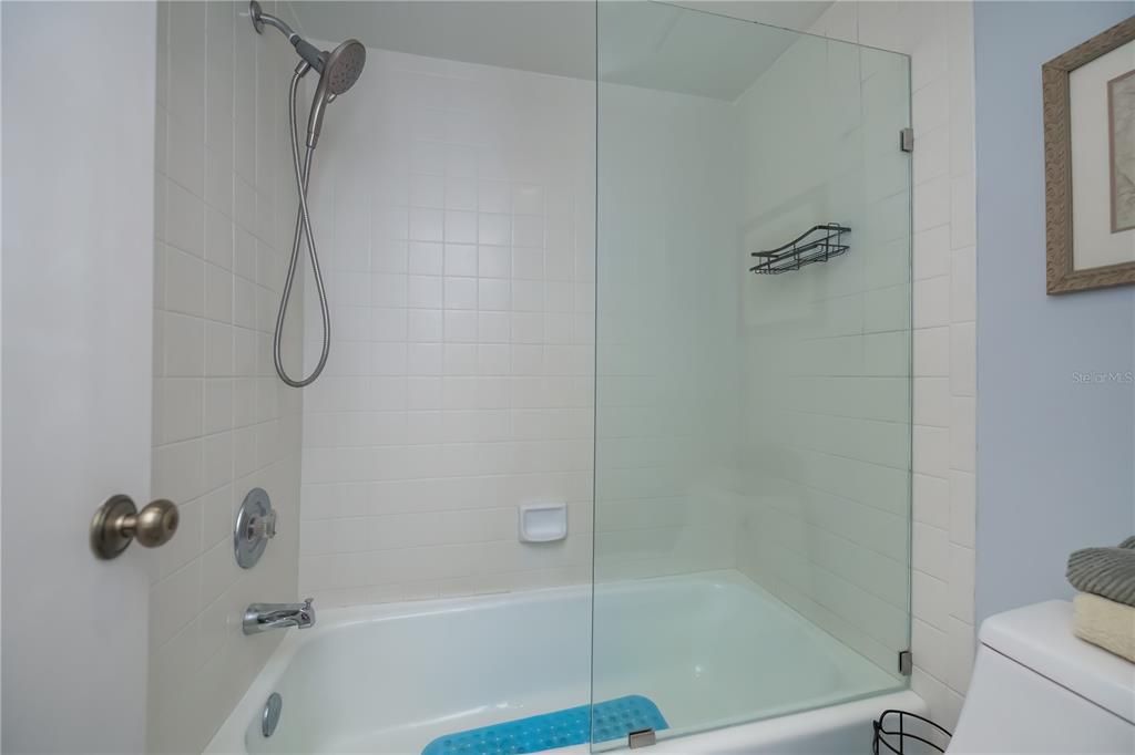 For Sale: $700,000 (2 beds, 2 baths, 1367 Square Feet)